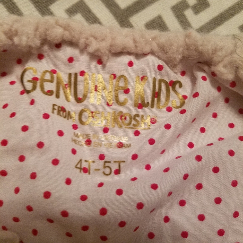 Girls vest size 4T/5T - Picture 2 of 2